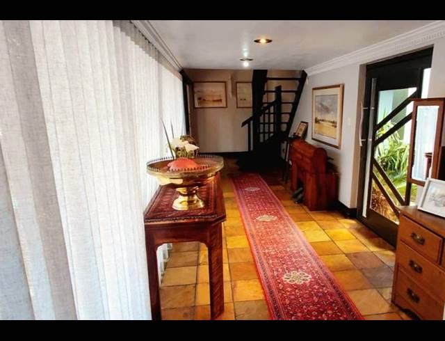 4 BEDROOM HOUSE FOR SALE IN WOODLAND HILLS